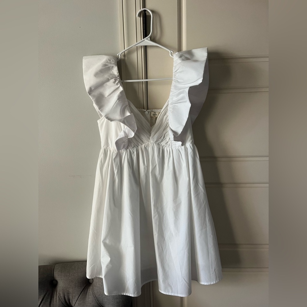 Entro White Ruffle Sleeve Dress with Pockets